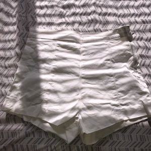 White highwaist shorts
